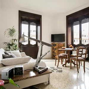 Appartamento Flat Six, Roma